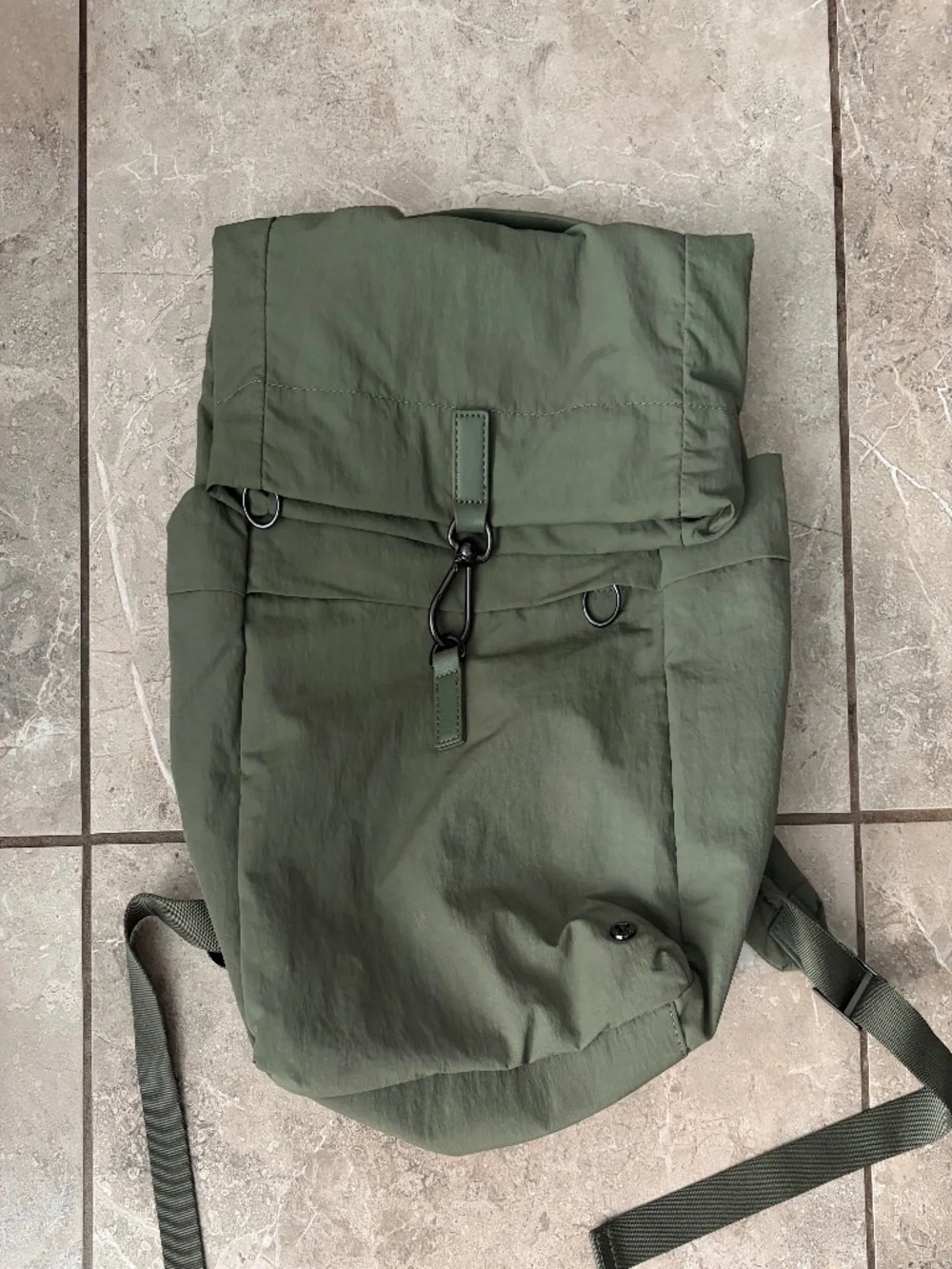 Lululemon Cross Paths Rucksack *14L